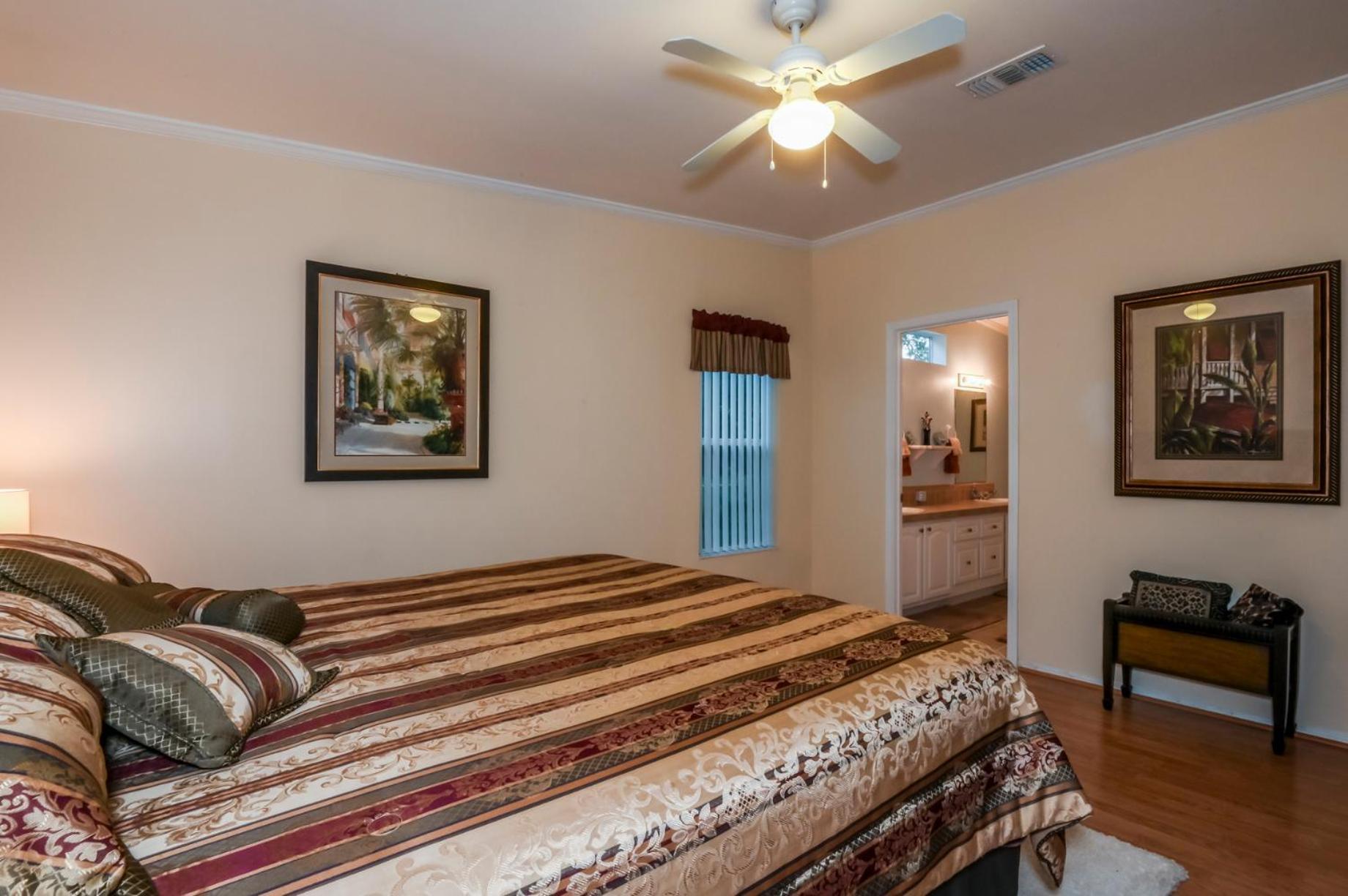 The Blue Nile! Your Florida Vacation Is Calling. Vacation, Leisure Or Business 霍莫萨萨 外观 照片