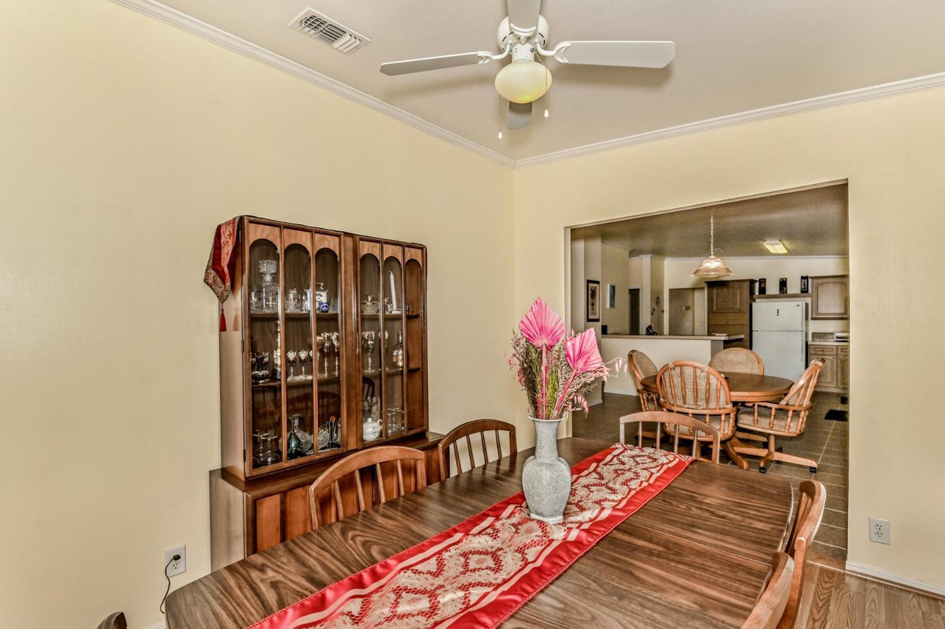 The Blue Nile! Your Florida Vacation Is Calling. Vacation, Leisure Or Business 霍莫萨萨 外观 照片