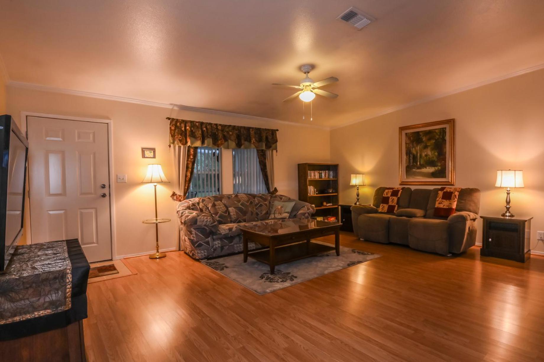 The Blue Nile! Your Florida Vacation Is Calling. Vacation, Leisure Or Business 霍莫萨萨 外观 照片
